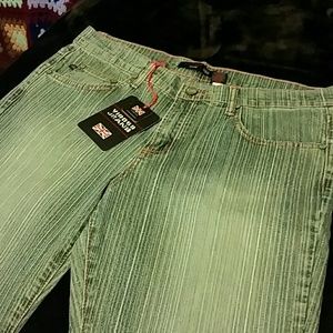 Very fun European Capri jeans by Vigoss!